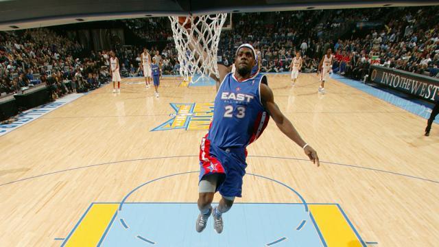 1645515057200025348.jpg lebron-james-2005-all-star-game-dunk-ftr-nba-gettyjpg_j121lkrc44iv1c6h4ez8z8gae.jpg